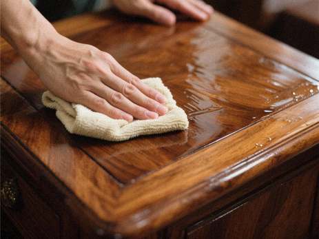 Polering af teaktræ